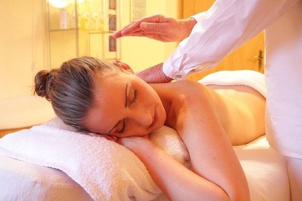 Découverte des plus beaux spas d'hôtel à Paris : une oasis urbaine de détente et luxe